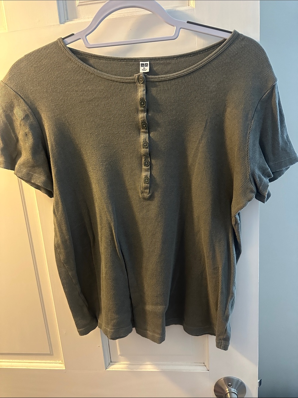 Uniqlo Olive Green Ribbed Henley Short Sleeve Tee